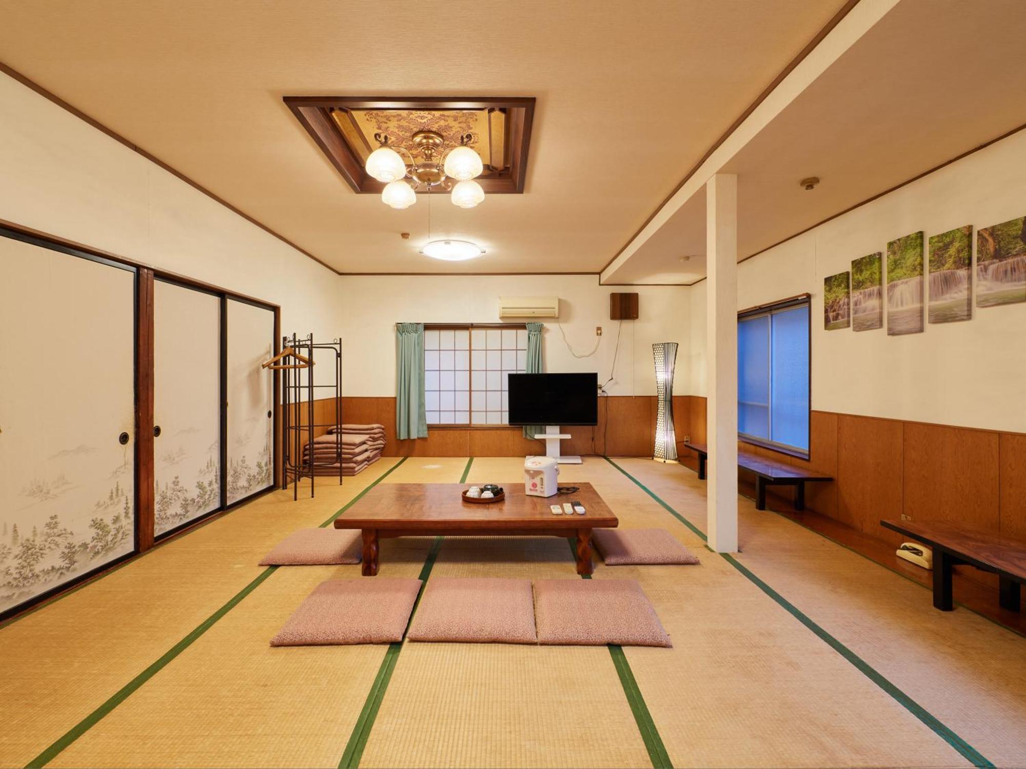 Hayamasou Hotel Tokamachi Buitenkant foto