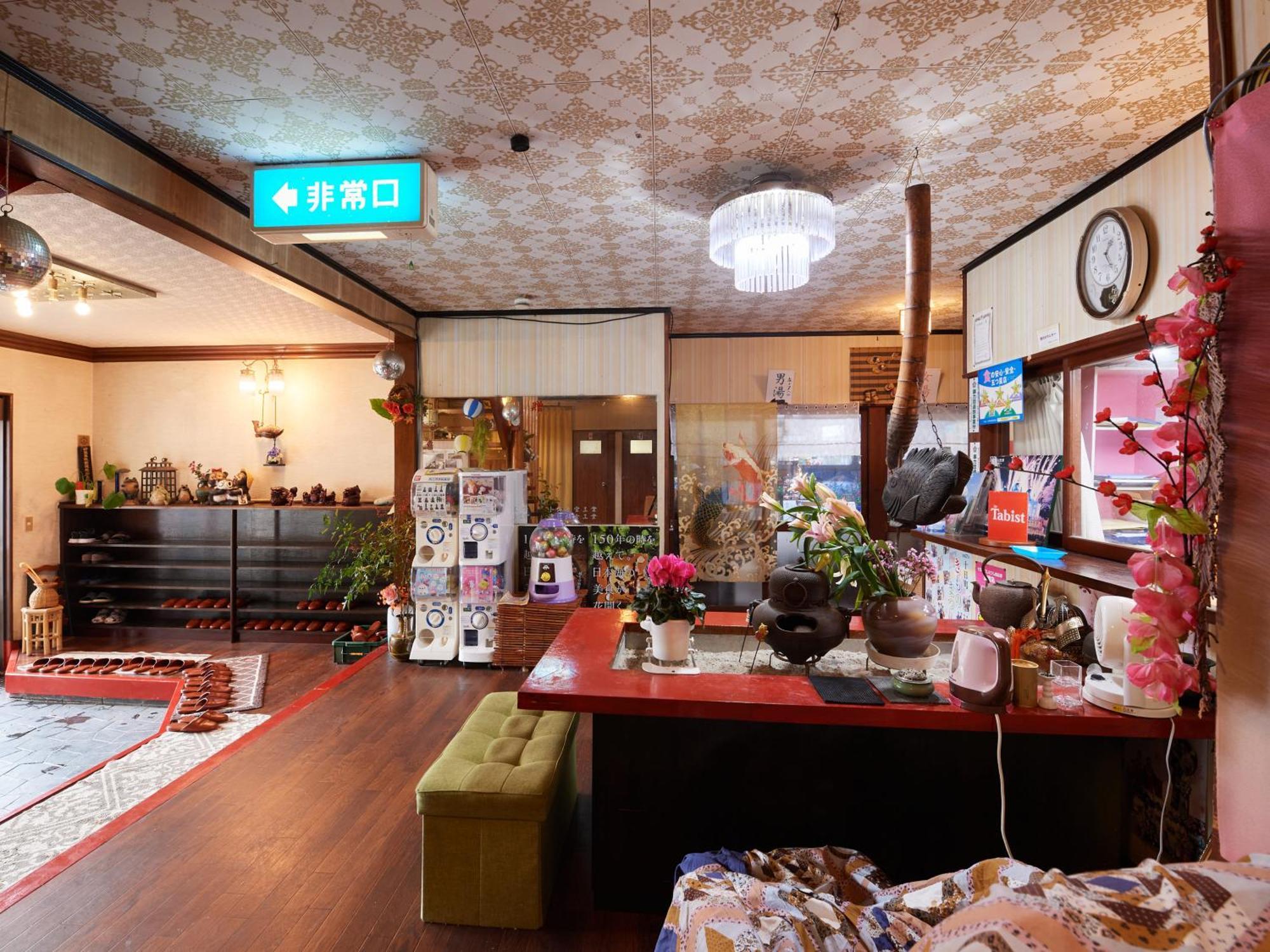 Hayamasou Hotel Tokamachi Buitenkant foto